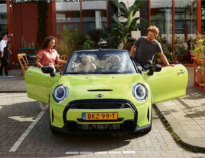 Gallery image 004 - The New MINI Convertible. Gallery image 004 - The New MINI Convertible.
